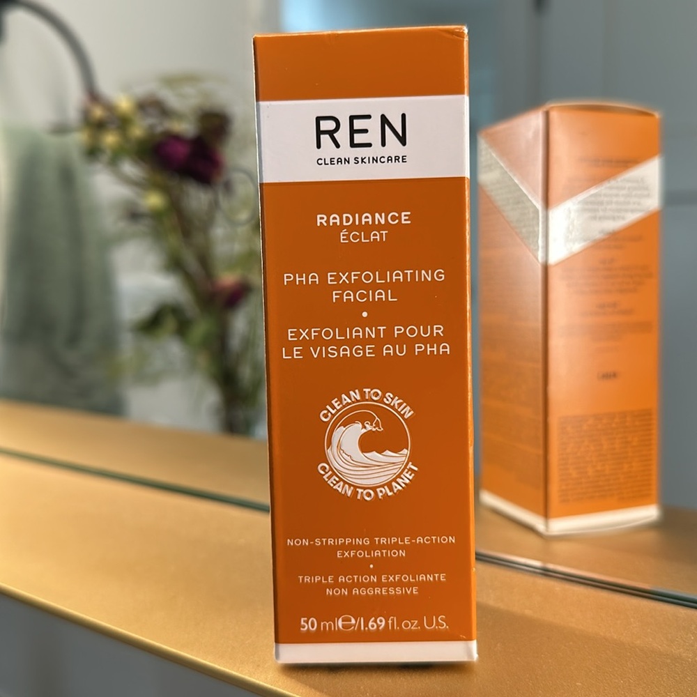 REN Clean Radiance PHA Exfoliating Facial NEW